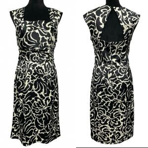 EUC - Donna Ricco Black-White Sleeveless Floral Sheath Dress